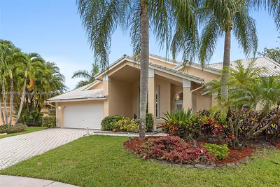 6543 NW 72nd Pl Parkland FL