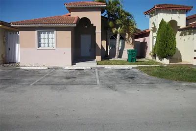 9307 NW 121st St 77 #77 Hialeah Gardens FL