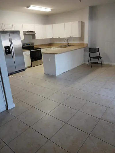17350 NW 67th Ave 111 #111 Hialeah FL