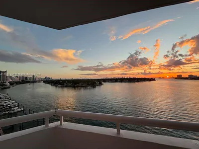 6820 Indian Creek Dr 7E #7E Miami Beach FL