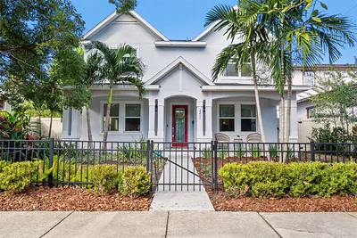 2211 BURLINGTON AVENUE N St Petersburg FL