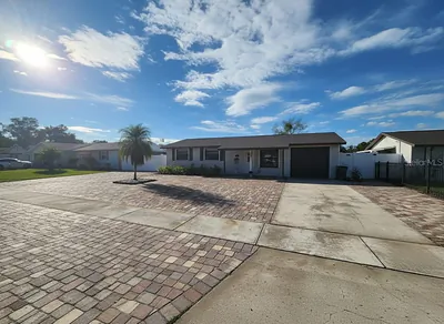 7912 WOODVALE CIRCLE Tampa FL