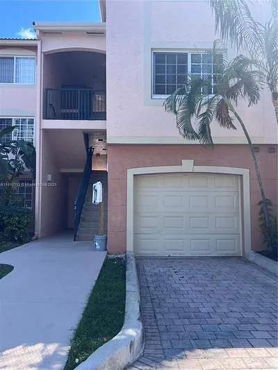 2021 SE 10th Ave 211 #211 Fort Lauderdale FL