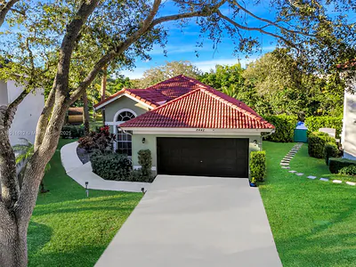 8442 NW 57th Dr Coral Springs FL