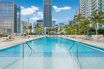 950 Brickell Bay Dr 3008 #3008 Miami FL