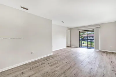 6020 Shakerwood Cir 205 #205 Tamarac FL