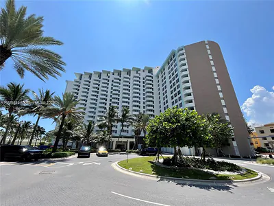 2899 Collins Ave 1233 #1233 Miami Beach FL