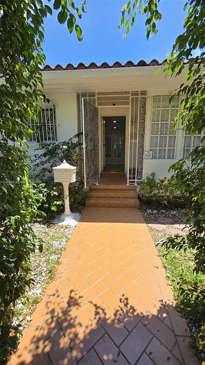 1901 SW 2nd Ave Miami FL