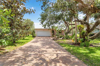 4443 ROBIN HOOD TRAIL W Sarasota FL