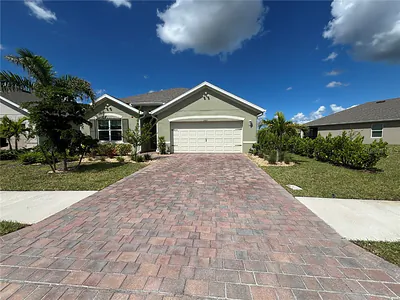 20419 CAMINO TORCIDO LOOP North Fort Myers FL