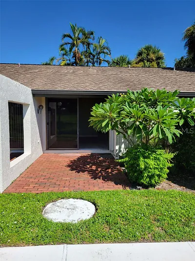 3553 LONGMEADOW 27 #27 Sarasota FL