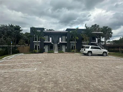 541 SW 2 Court 5 #5 Pompano Beach FL