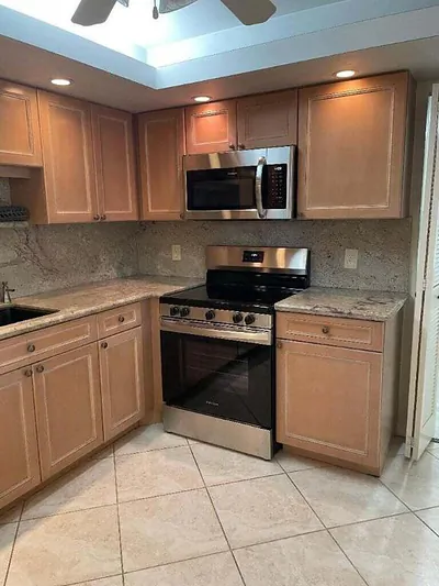 6300 NW 2nd Ave. 305, Boca Raton, FL 33487 #305 Boca Raton FL