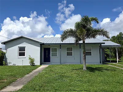 154 SALEM AVENUE NW Port Charlotte FL