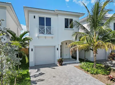 1602 Hayes St Hollywood FL