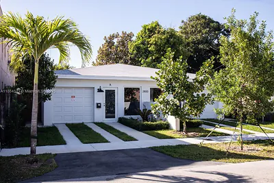 2800 SW 4th St A #A Miami FL