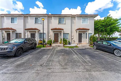16928 SW 138th Ct Miami FL