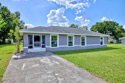 276 W WILLOW AVENUE Eagle Lake FL