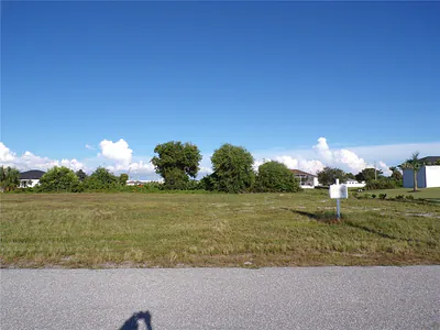 105 NW 24TH AVENUE Cape Coral FL