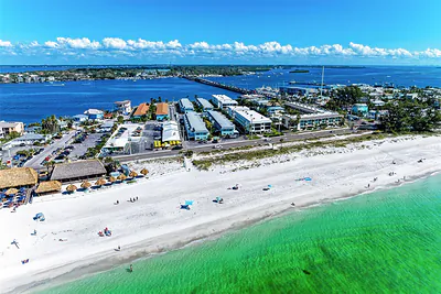 611 GULF DRIVE N D27 #D27 Bradenton Beach FL