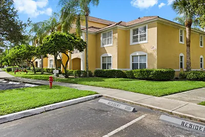 5520 NW 61st St 213 #213 Coconut Creek FL