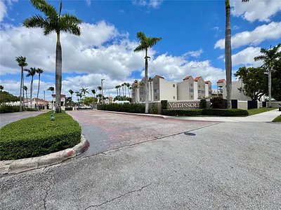 6175 NW 186th St 303 #303 Hialeah FL