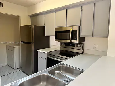 610 S Park Rd 27-1 #27-1 Hollywood FL