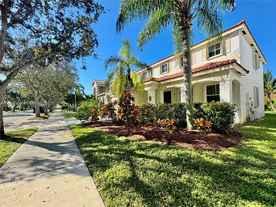 4383 Laurel Ridge Cir Weston FL