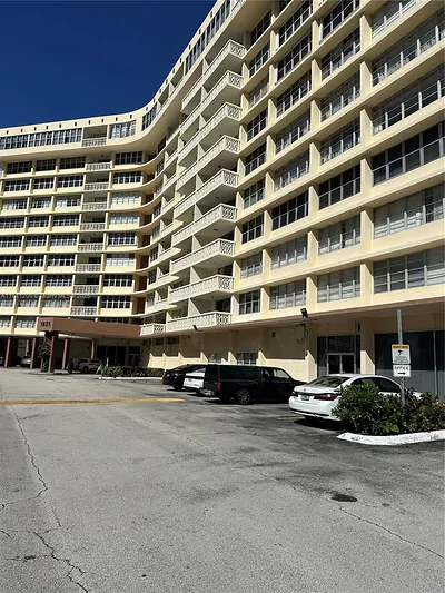 1825 S Ocean Dr 214 #214 Hallandale Beach FL