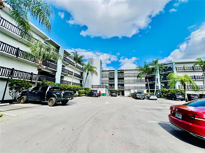 1021 Mockingbird Ln 215 #215 Plantation FL