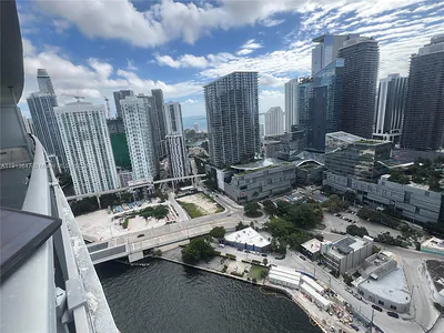 92 SW 3rd St 3803 #3803 Miami FL
