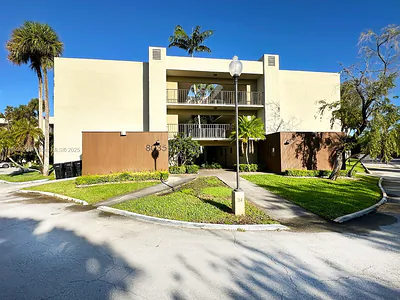 8035 SW 107th Ave 211 #211 Miami FL