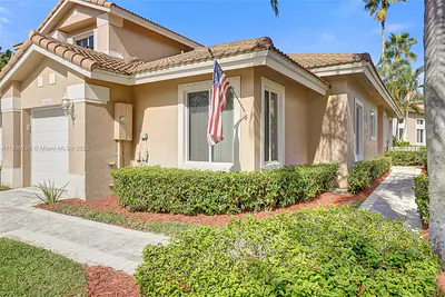 15825 SW 11th St Pembroke Pines FL