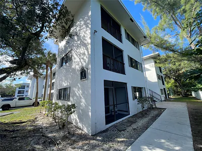 2445 SW 18th Ter 113 #113 Fort Lauderdale FL