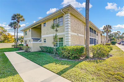 1560 SE Royal Green Circle S 103, Port St. Lucie, FL 34952 #S 103 Port St Lucie FL