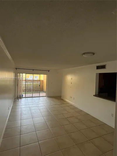 9741 Fontainebleau Blvd H102 #H102 Miami FL