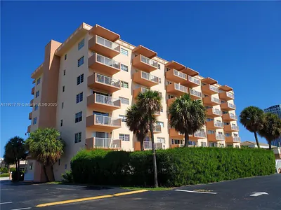 2200 E Hallandale Beach Blvd 206 #206 Hallandale Beach FL