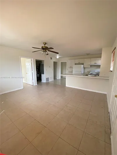 14250 NW 22nd Ave 4 #4 Opa Locka FL