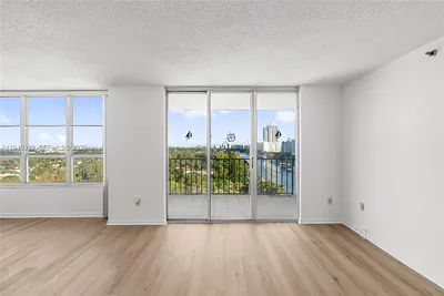 4101 Pine Tree Dr 1112 #1112 Miami Beach FL