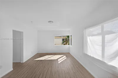 1220 Marseille Dr 8 #8 Miami Beach FL