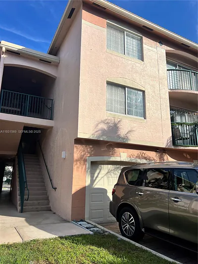 2021 SE 10th Ave 212 #212 Fort Lauderdale FL