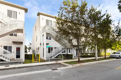 6425 NW 103rd Pl 101 #101 Doral FL