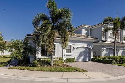2536 Bella Vista Cir . #. Vero Beach FL