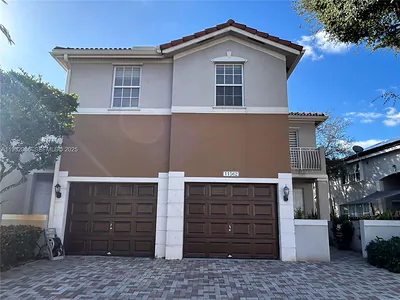 11562 NW 80th St Doral FL