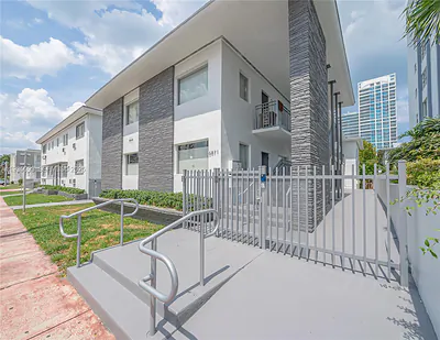 6871 Abbott Ave 4 #4 Miami Beach FL