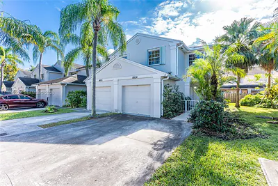 11824 SW 99th St Miami FL
