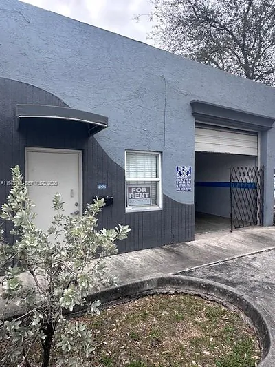 2400 SW 56th Ave 2400 #2400 West Park FL