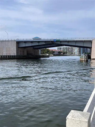 1825 S Ocean Dr 306 #306 Hallandale Beach FL
