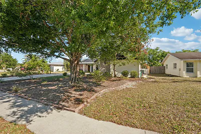 5728 WHISTLEWOOD CIRCLE Sarasota FL