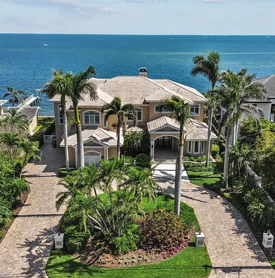 1737 BRIGHTWATERS BOULEVARD NE St Petersburg FL